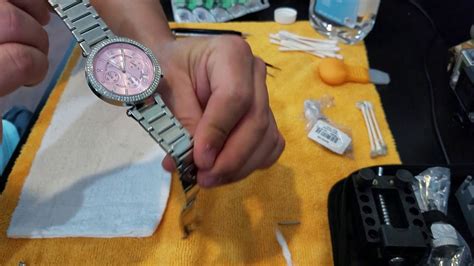 michael kors watch battery removal.